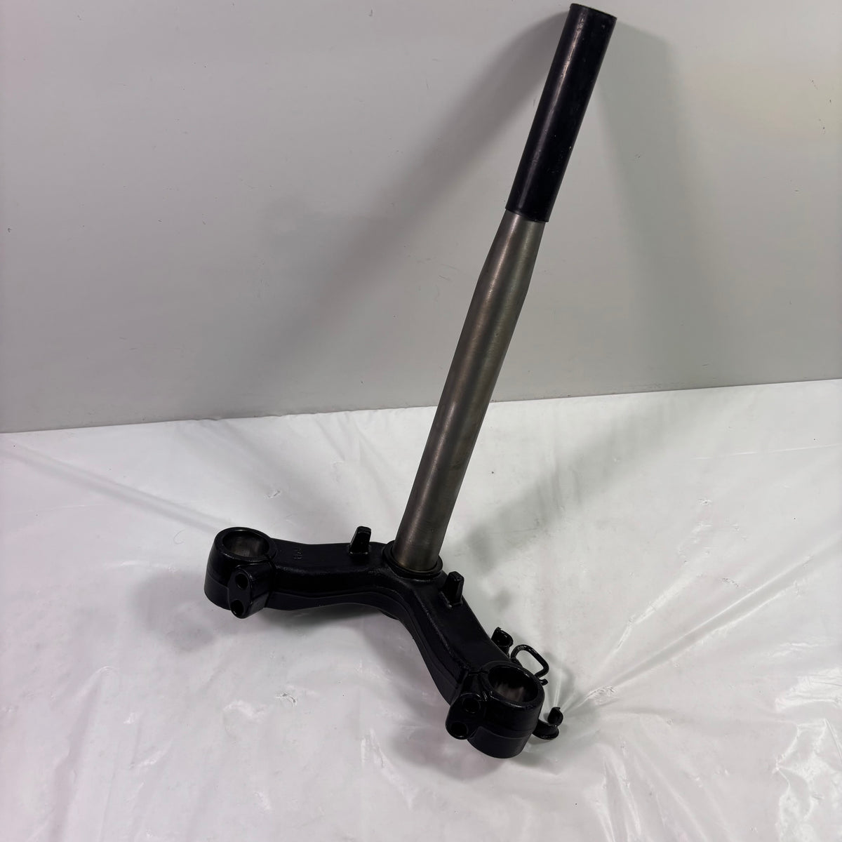 OEM SYM GTS 250 Scooter Steering Stem Triple Tree 53200-HMA-020