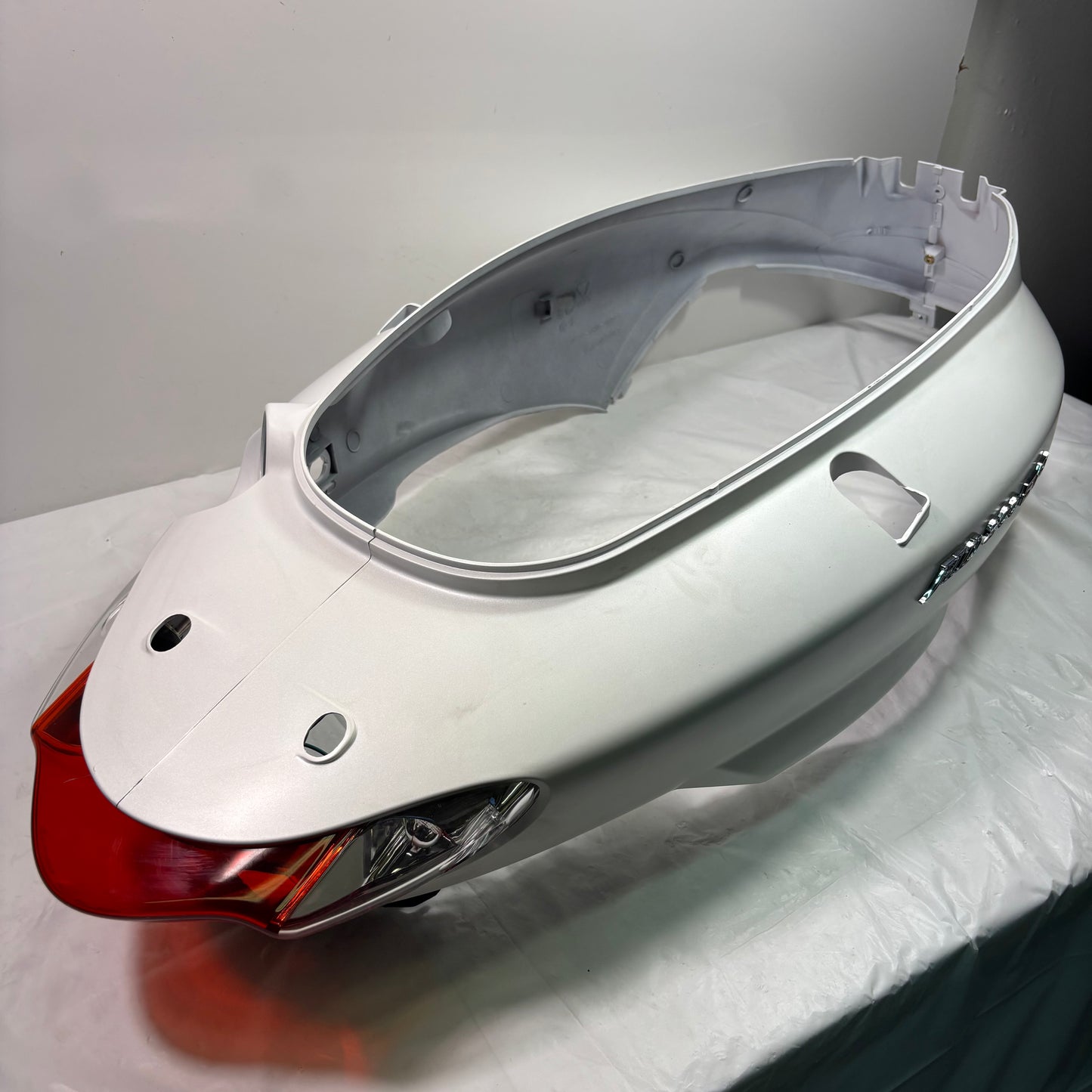 OEM SYM HD200 Evo Scooter Left & Right Body Panel Shell, Tail Light. White