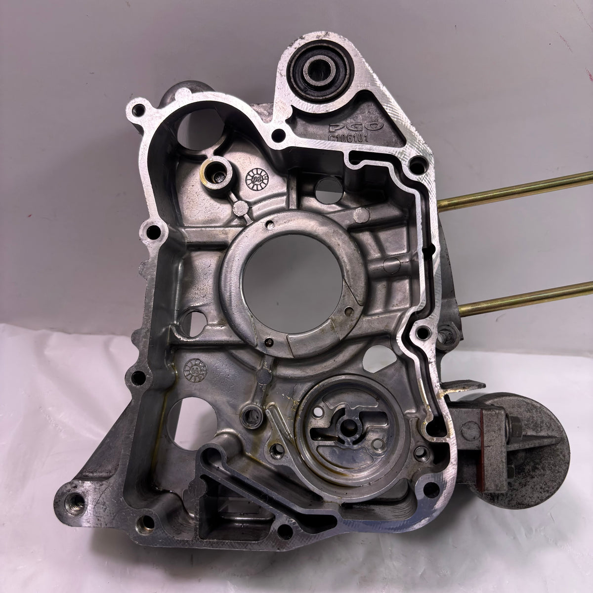 OEM Genuine Buddy 125 Scooter Right Crankcase w/ Oil Filter Bracket C206K010000