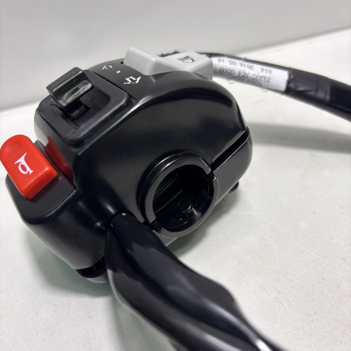 OEM Lance Cabo 200i Left Handle Control Switch, OEM Horn, Etc 35200-AE4-000