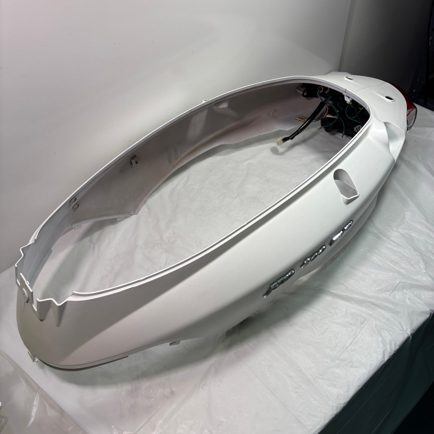 OEM SYM HD200 Evo Scooter Left & Right Body Panel Shell, Tail Light. White
