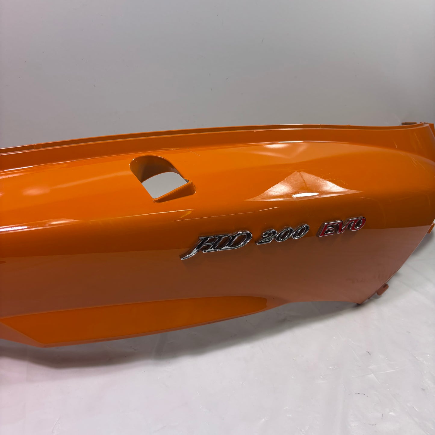 OEM SYM HD200 Evo Scooter Right Body Panel w/ Emblem, Orange. 8350G-HHR-000