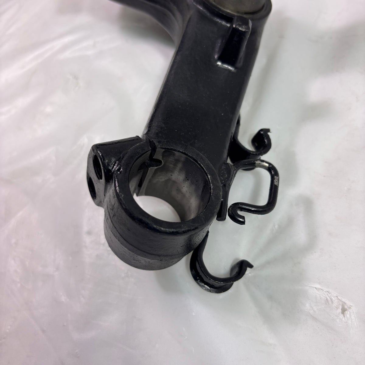 OEM SYM GTS 250 Scooter Steering Stem Triple Tree 53200-HMA-020