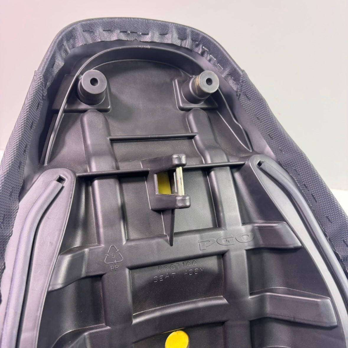 OEM Genuine Buddy Scooter Seat, Black NOS. 50/125/150/170i (see description)