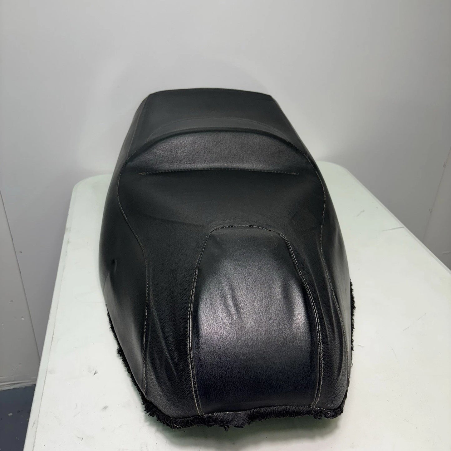 2009 VESPA PIAGGIO MP3 THREE WHEELER Scooter 400IE SEAT, OEM Black