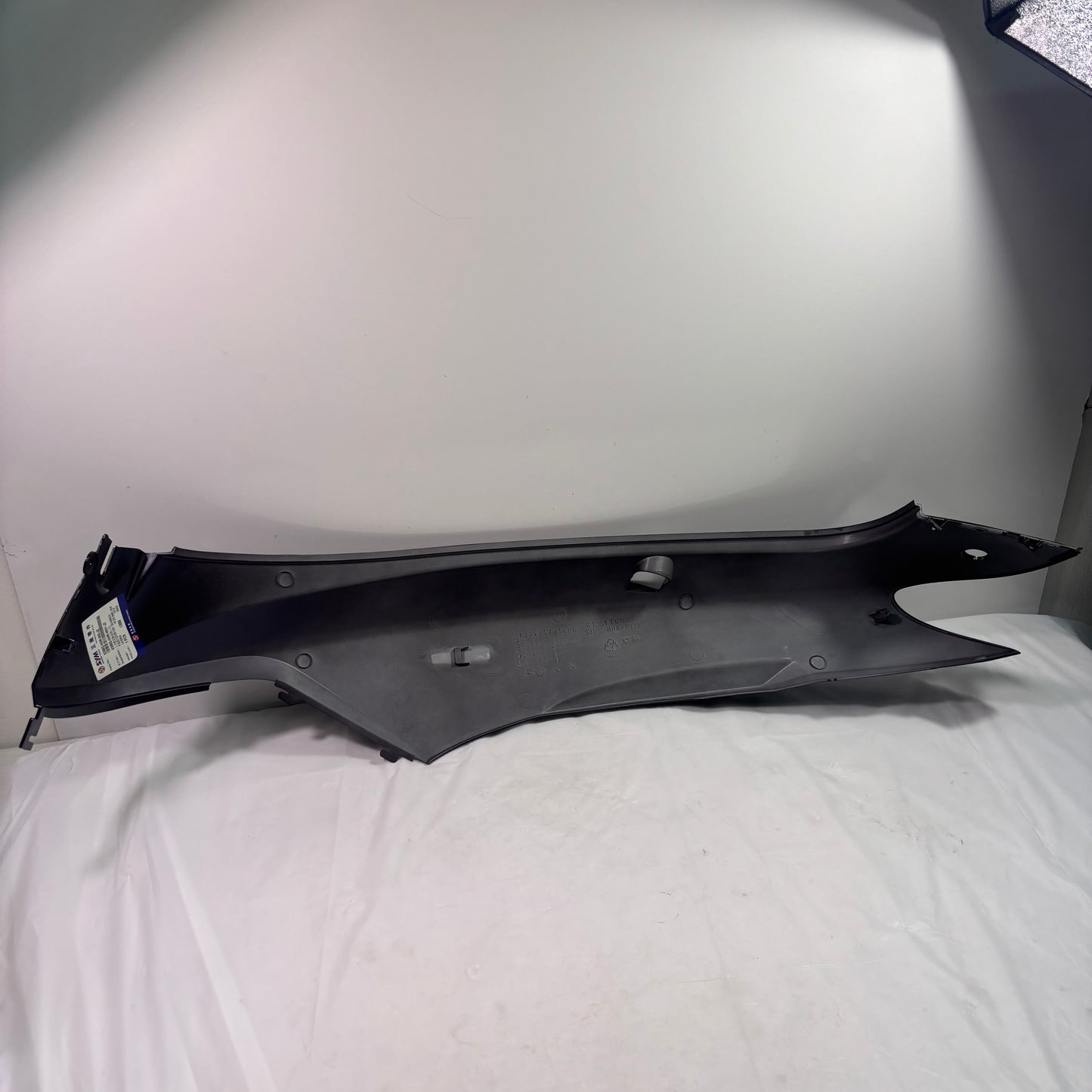 OEM SYM HD200 Evo Scooter Right Body Panel w/ Emblem, Deep Blue / Black