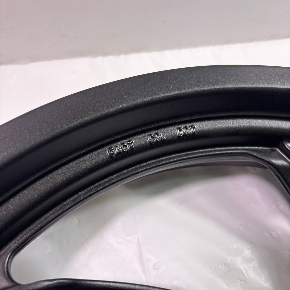 OEM SYM T2 Motorcycle 250i / 250 EFI Front Wheel Rim Comp 44601-B9A-100 Original