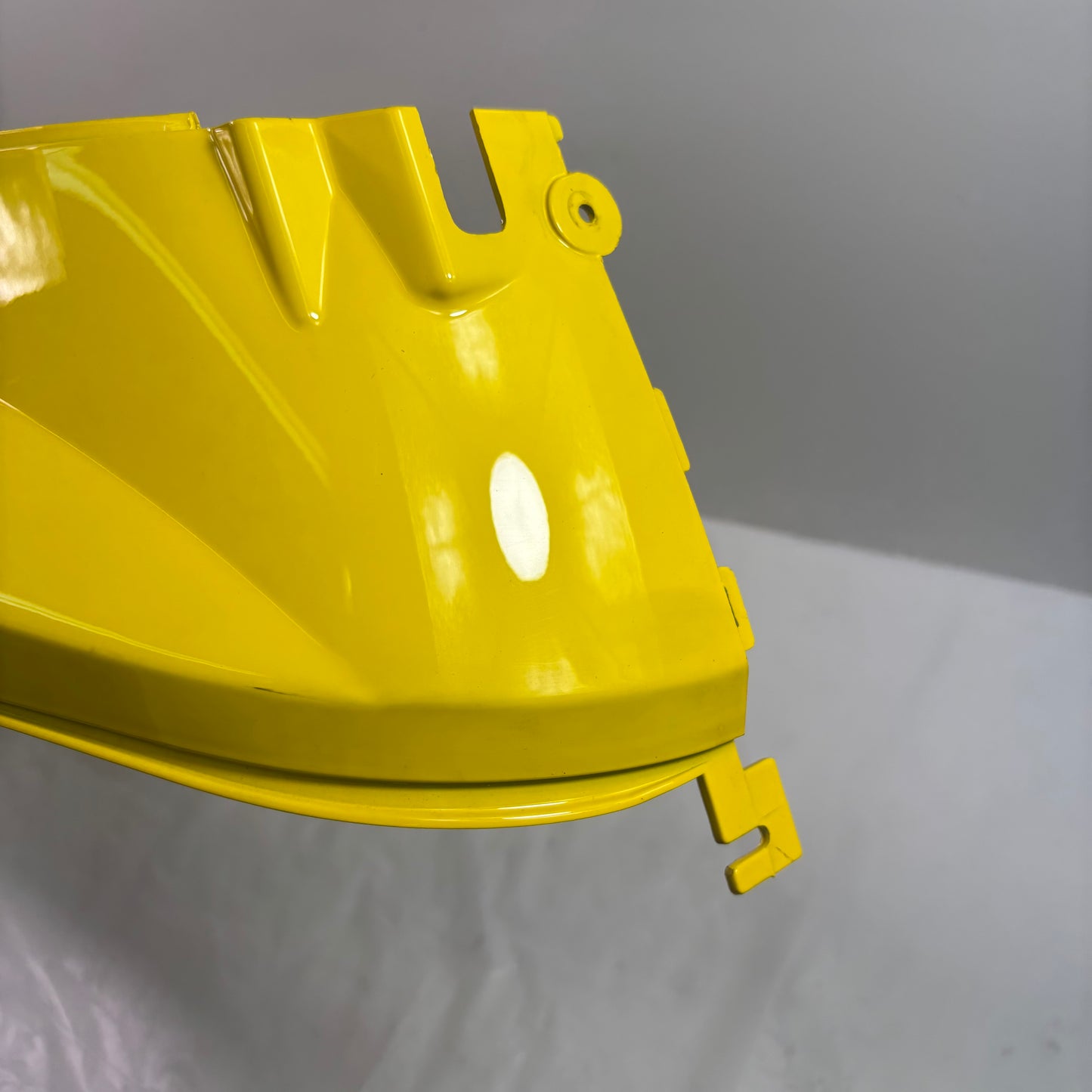 OEM SYM HD200 Evo Right Body Panel, Gloss Yellow w/ Emblem 8350G-HHR-000