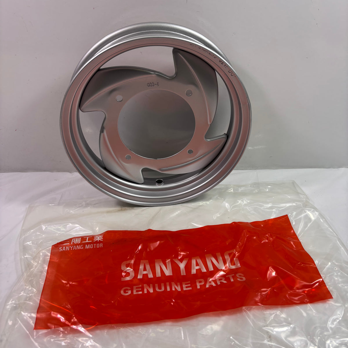 OEM SYM Mio 50 Scooter Front Wheel Rim, Original Silver 42702-G03-600-SH