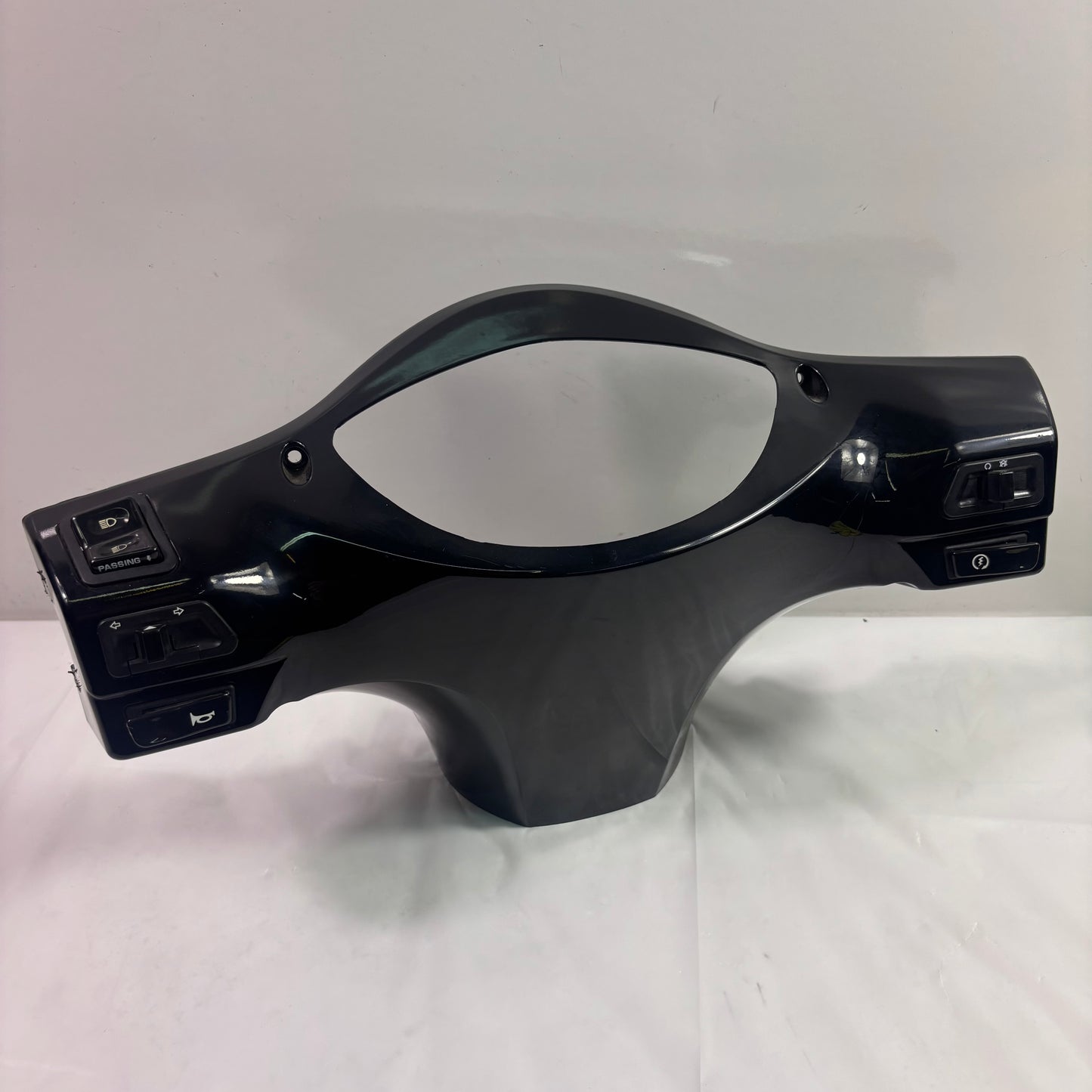 OEM Lance Havana Classic Scooter Rear Headset Panel (RR) Gloss Black w/ Controls