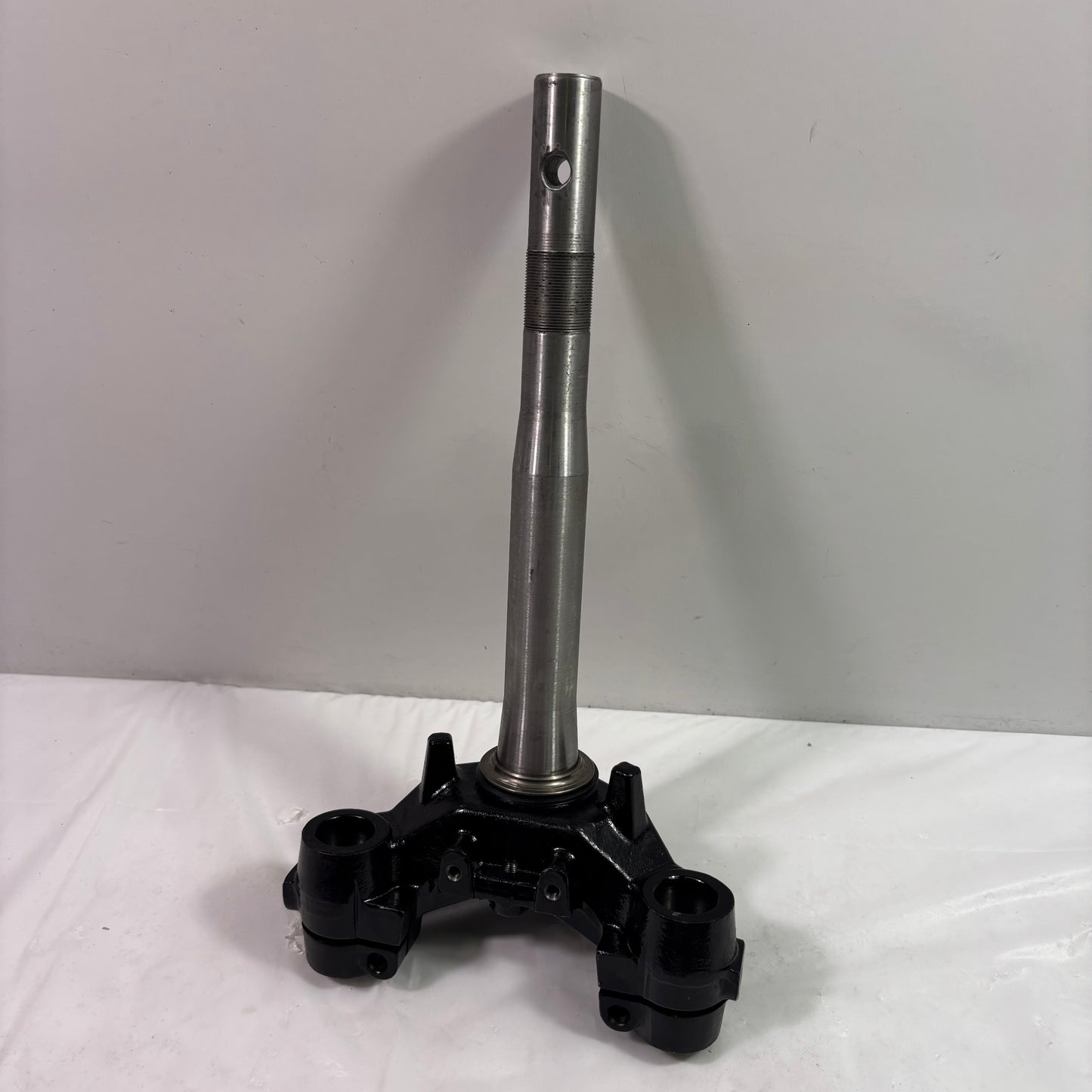 OEM SYM Symba 100 Triple Tree / Handle Steering Stem, Original New 53200-MKK-000