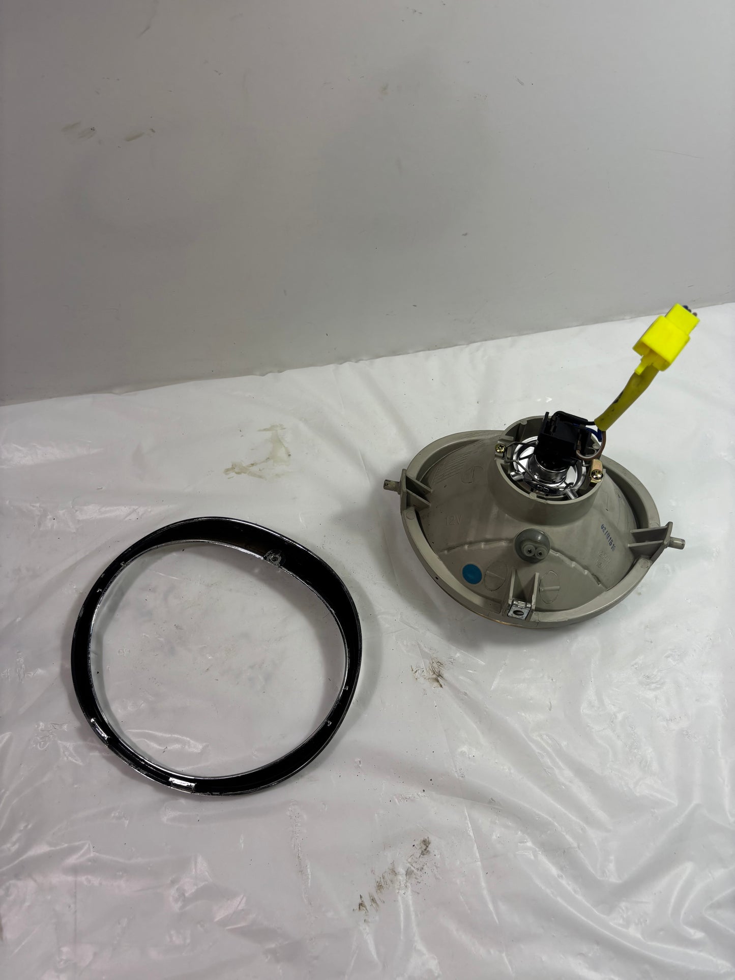 OEM Genuine Buddy Headlight Assembly and Bezel, Pre Owned Original w/ Bulb
