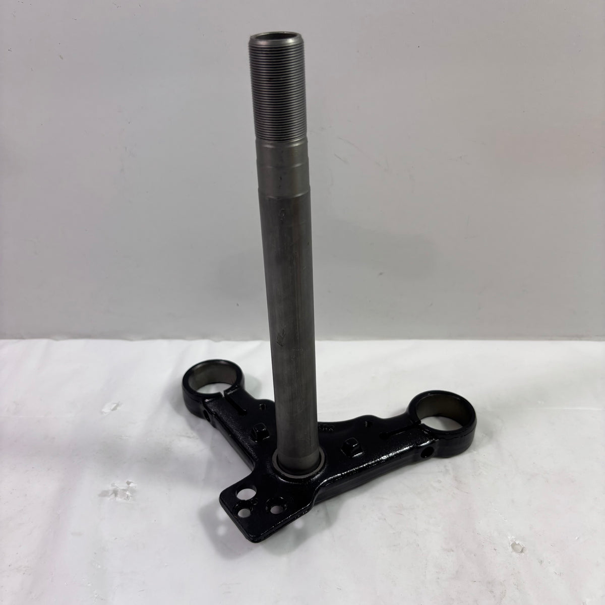 OEM SYM Wolf Classic 125 / 150 Gas Motorcycle Steering Stem Triple Tree, 53200-N09-600-K