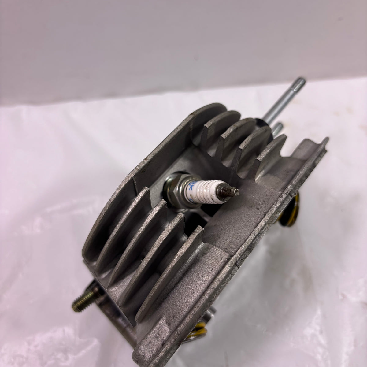 OEM Genuine Buddy 125 Scooter Cylinder Head Comp w/ Valves, gasket (Pre Owned)