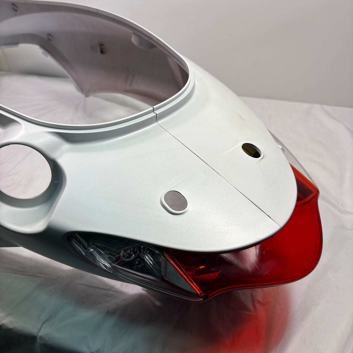 OEM SYM HD200 Evo Scooter Left & Right Body Panel Shell, Tail Light. White