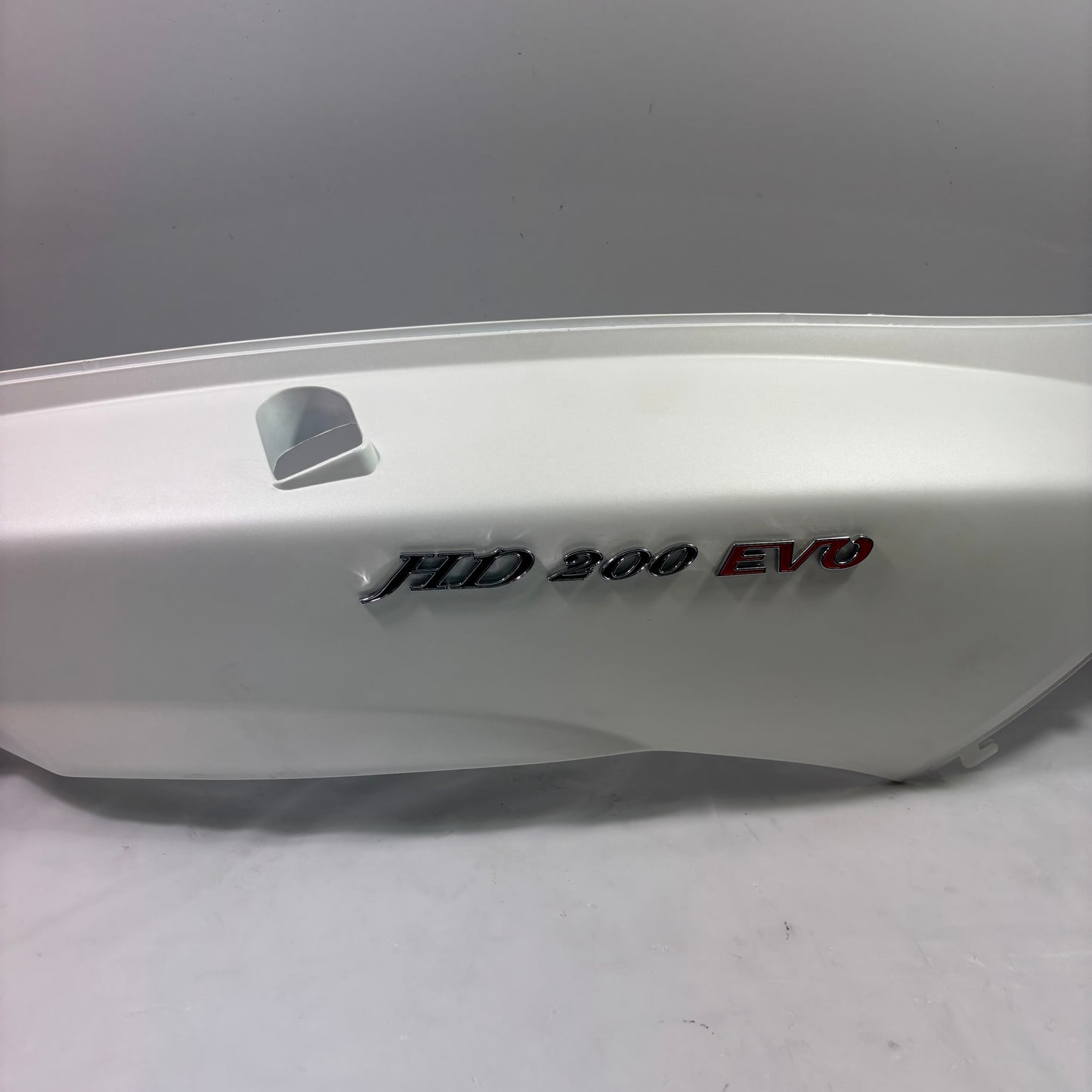 OEM SYM HD200 Evo Scooter Right Body Panel w/ Emblem, White. 8350G-HHR-000