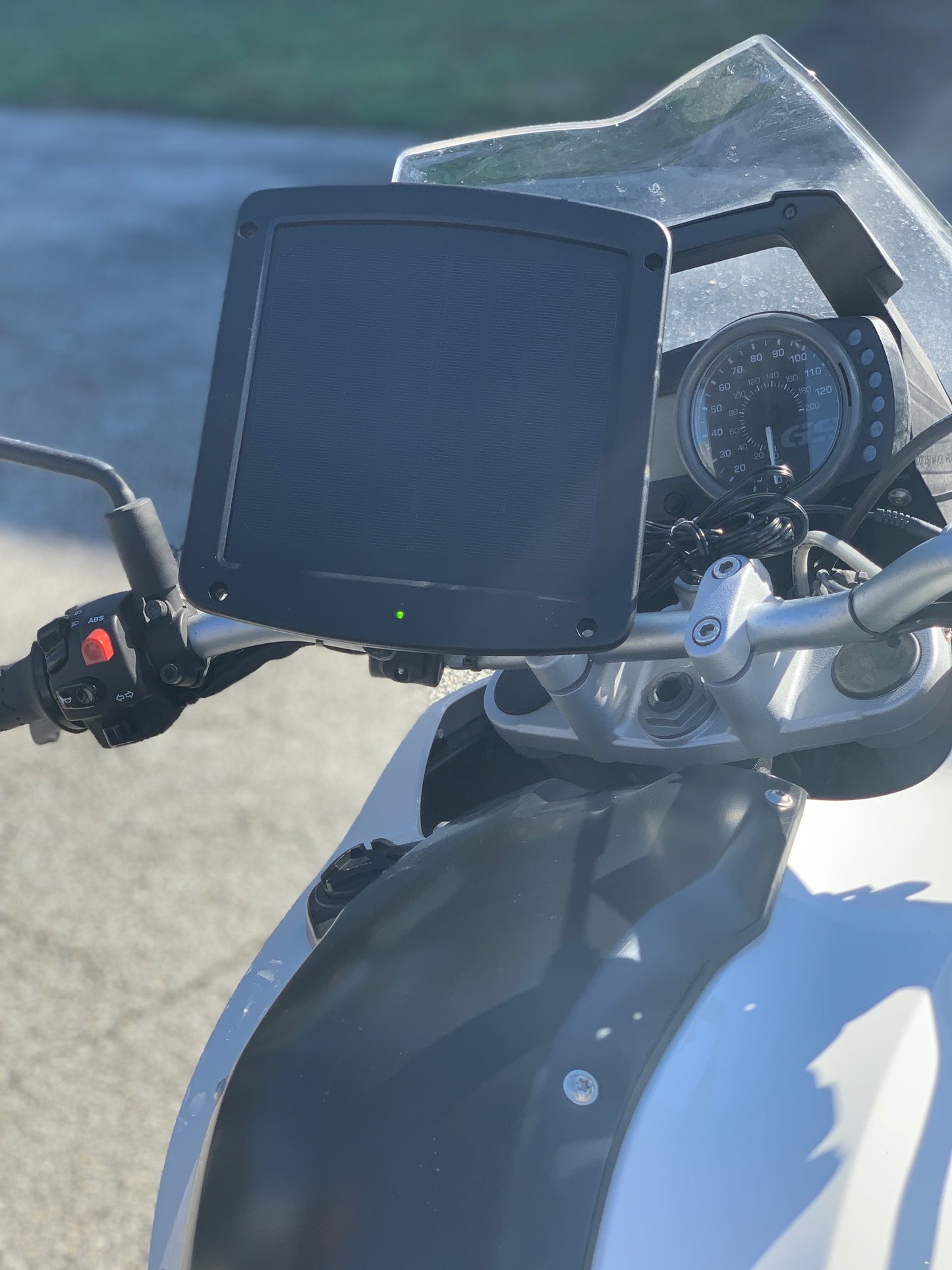5 Watt Solar 12V Battery Charger with Handlebar Mount