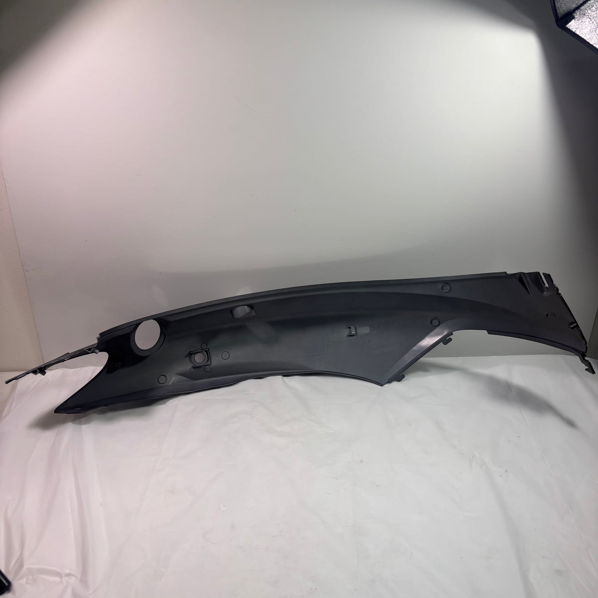 OEM SYM HD200 Evo Scooter Left Body Panel, Matte Black 8360G-HHR-000