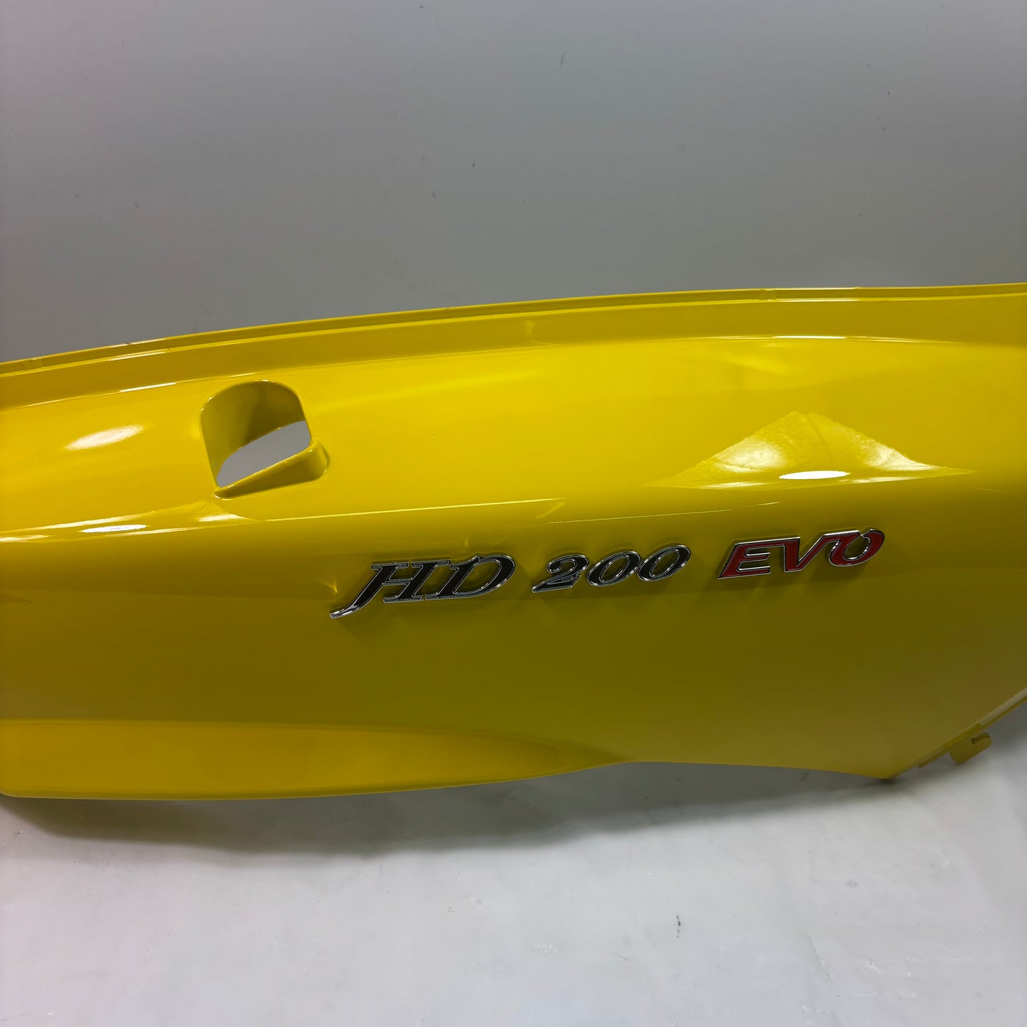 OEM SYM HD200 Evo Right Body Panel, Gloss Yellow w/ Emblem 8350G-HHR-000