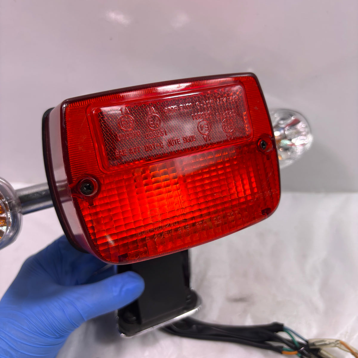 Tail Light Assembly for Lance Cali & Havana Classic 50/125/150/200i Chrome/red