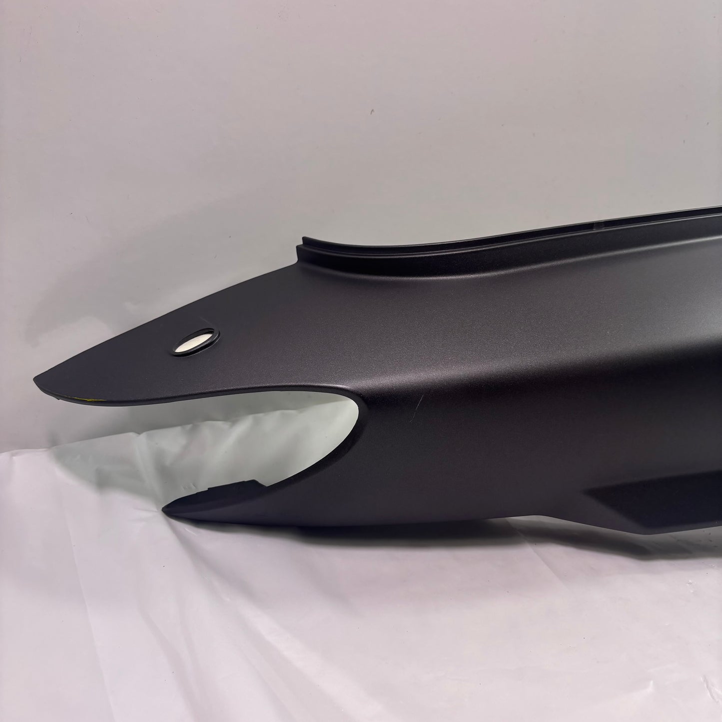 OEM SYM HD200 Evo Scooter Right Body Panel, Matte Black 8350G-HHR-000